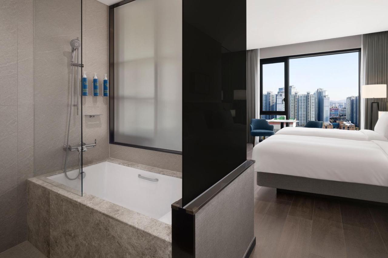 Four Points By Sheraton Suwon Exteriér fotografie
