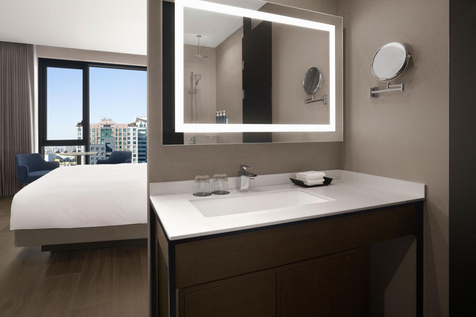 Four Points By Sheraton Suwon Exteriér fotografie