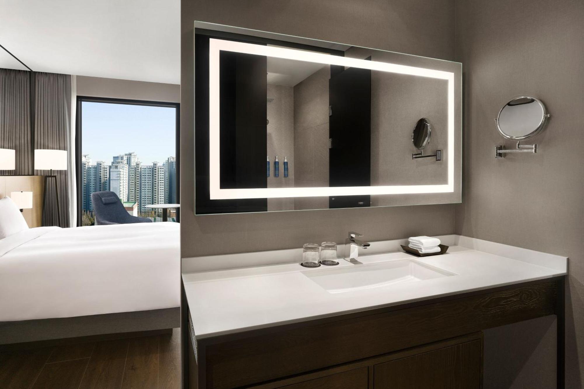 Four Points By Sheraton Suwon Exteriér fotografie